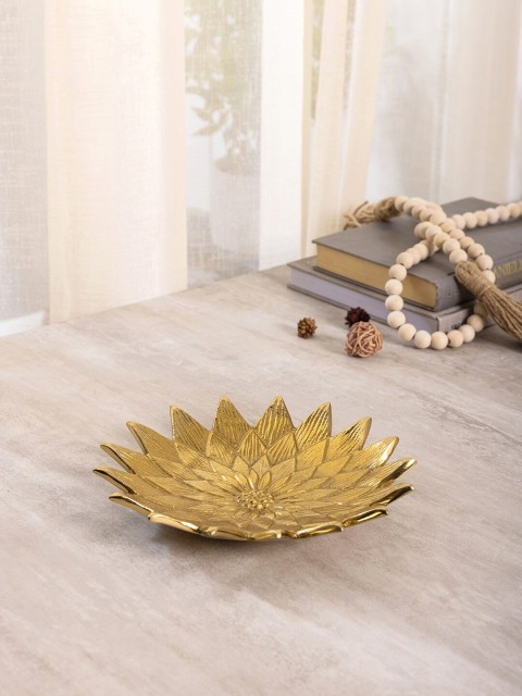 

Pure Home and Living Gold-Toned Marigold Leaf Platter