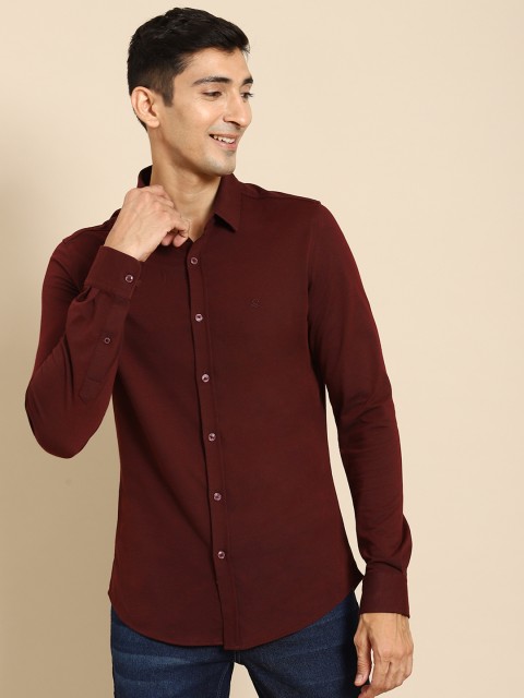 

United Colors of Benetton Men Maroon Solid Slim Fit Knitted Casual Shirt