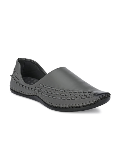 

AfroJack Men Grey Woven Design Mojaris