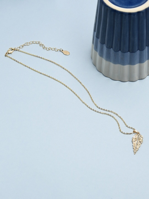 

Accessorize Woman Gold-Toned Pave Leaf Necklace