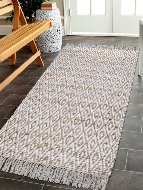 

KICA Beige & White Geometric Jute Cotton Rectangular Dhurrie
