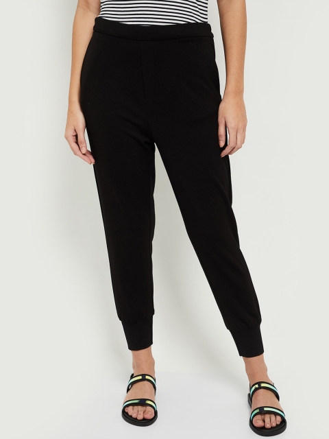 

max Women Black Joggers Trousers