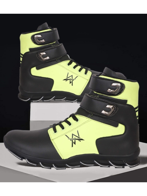 

Woakers Men Green & Black Colourblocked Sneakers