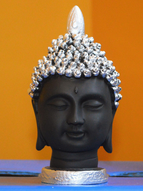 

Ferns N Petals Black Buddha Head Show Piece
