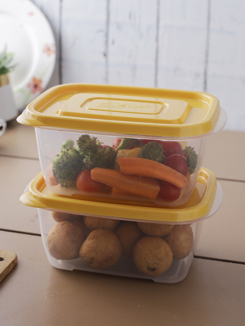 

Lock & Lock Set of 2 Transparent & Brown Plastic Food Container