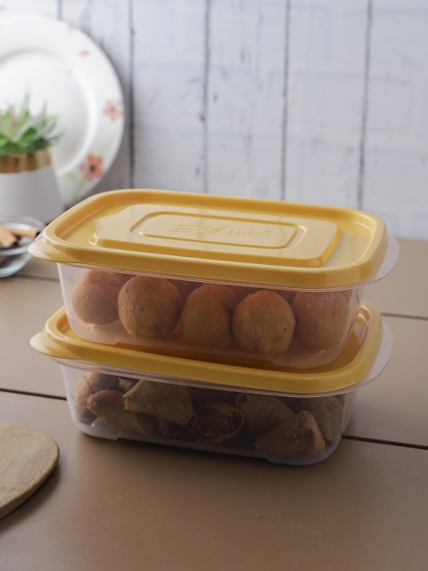 

Lock & Lock Set Of 2 Transparent & Yellow Plastic Food Storage Container