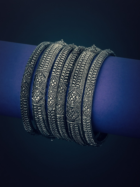 

KOLHA-BY CARLTON Set of 6 Oxidised Silver-Plated Textured Handcrafted Bangles