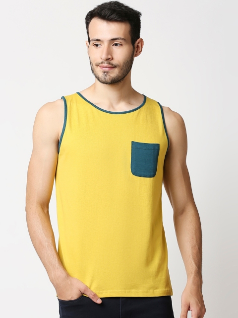 

Bewakoof Men Yellow Green Solid Pure Cotton T-shirt