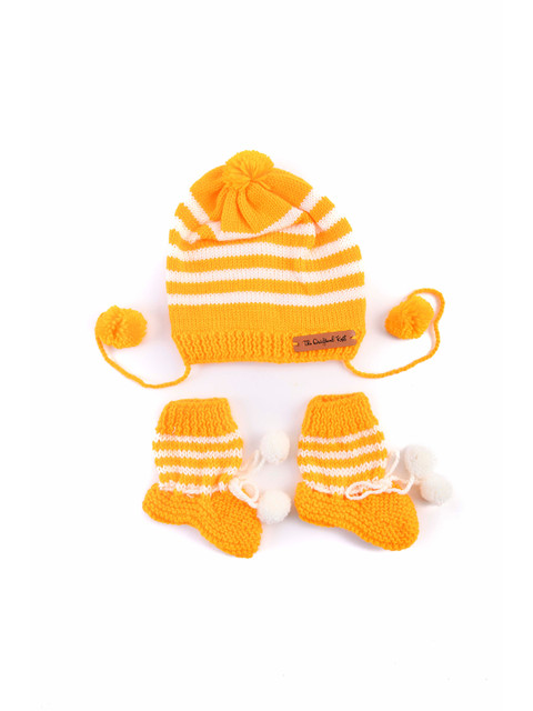 

The Original Knit Infants Kids Yellow & White Self-Design Beanie & Socks