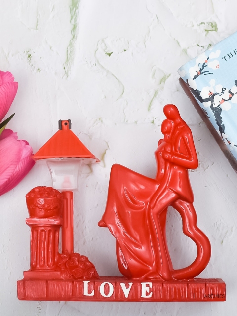 

Archies Red Premium Romantic Lovers Statue Showpiece