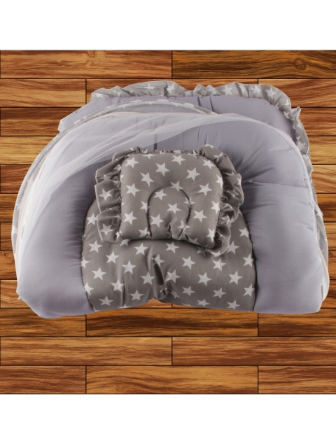 

Mittenbooty Grey Jumbo Printed Mosquito Bedding Net with Pillow