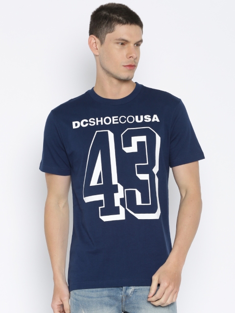 

DC Men Blue Printed Round Neck T-shirt