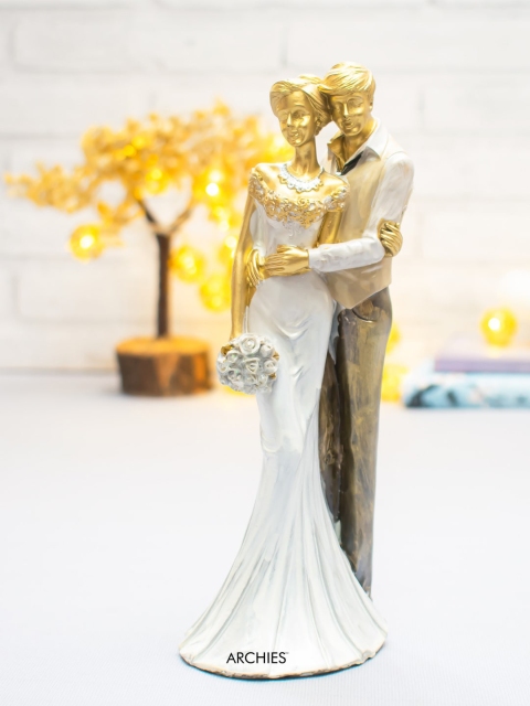 

Archies White & Gold-Toned Premium Romantic Lovers Statue Showpiece