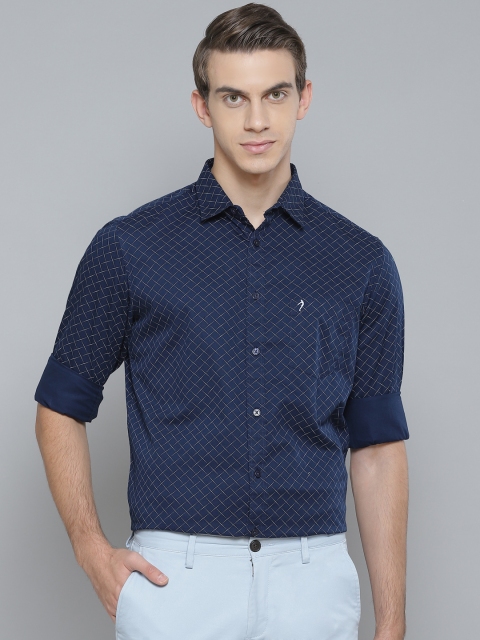 

Indian Terrain Men Navy Blue & White Slim Fit Criss-Cross Print Pure Cotton Casual Shirt