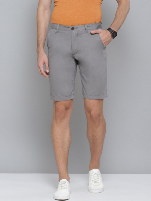 

Indian Terrain Men Grey Pure Cotton Solid Chino Shorts