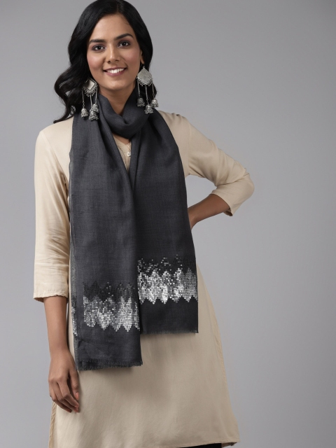 

Cayman Women Charcoal Stole