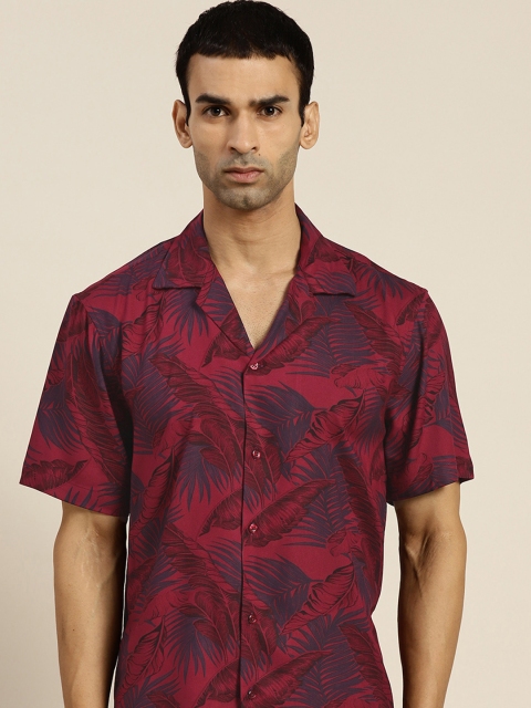 

Hancock Men Maroon & Navy Blue Relaxed Fit Tropical Printed Casual Resort Shirt