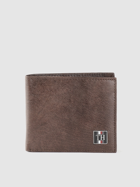 

Tommy Hilfiger Men Brown Leather Two Fold Wallet