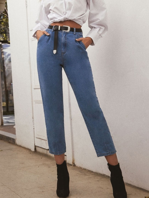 

URBANIC Women Blue Mom Fit Cotton Cropped Jeans