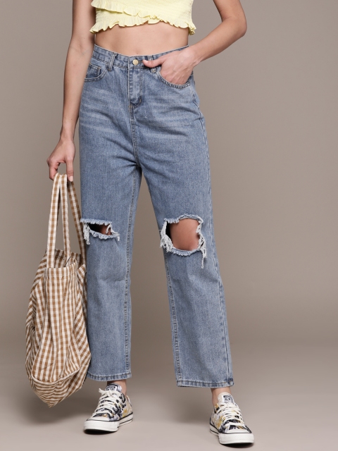 

URBANIC Women Blue Pure Cotton Straight Fit Slash Knee Light Fade Cropped Jeans