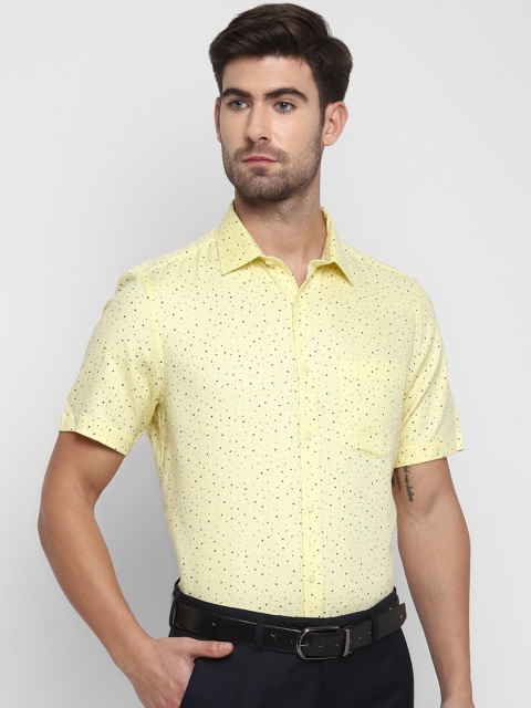 

Turtle Men Yellow Opaque Printed Cotton Formal Shirt