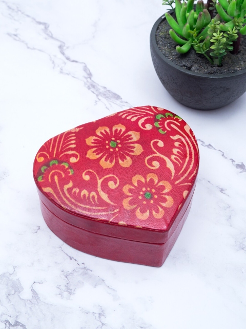 

Golden Peacock Red Printed Heart Shaped Leather Jewellery Organizer Box