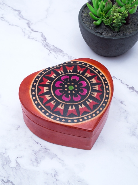 

Golden Peacock Brown Printed Heart Shaped Leather Jewellery Organizer Box