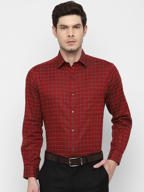 

Turtle Men Red Opaque Checked Formal Shirt