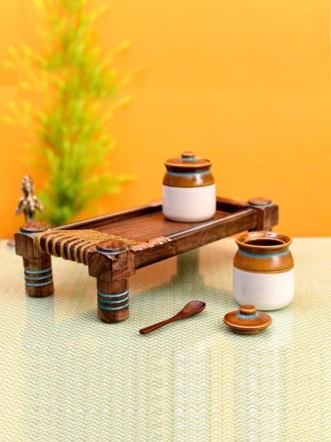 

AAKRITI ART CREATIONS White & Brown Ceramic Chatore Barni Set With Charpai Stand