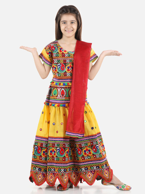

BownBee Girls Yellow & Green Embroidered Thread Work Ready to Wear Lehenga & Blouse With Dupatta