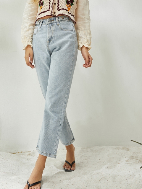 

URBANIC Women Blue Cotton Solid Wide Leg Cropped Jeans