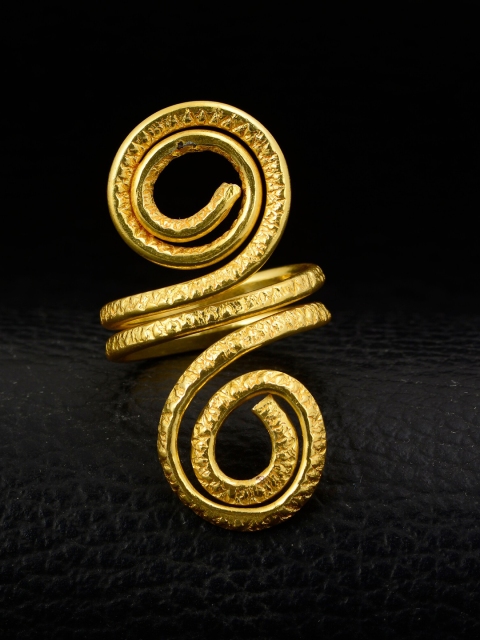 

Silgo Gold-Plated Finger Ring