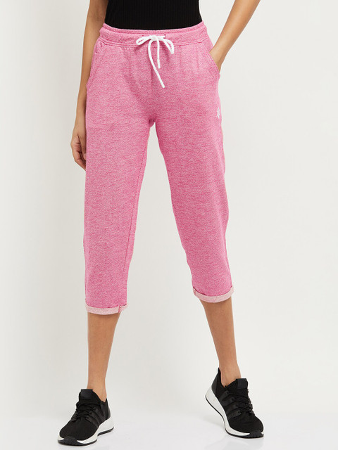 

max Women Pink Solid Cotton Capris