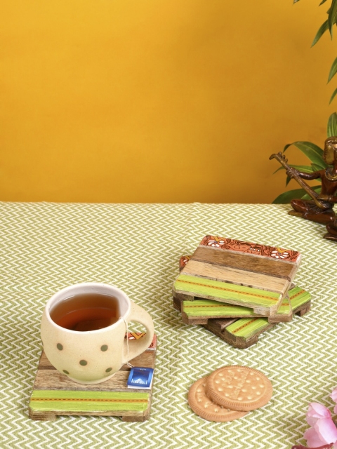 

AAKRITI ART CREATIONS Set Of 4 Brown & Green Madhubani Patterned Handcrafted Wooden Coasters