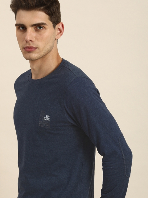 

INVICTUS Men Navy Blue Solid Round-Neck Casual T-shirt With Typography Detail