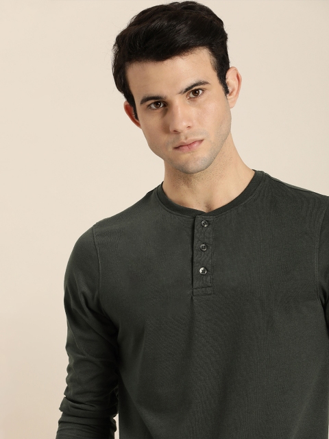 

INVICTUS Men Olive Green Solid Long Sleeves Henley Neck T-shirt