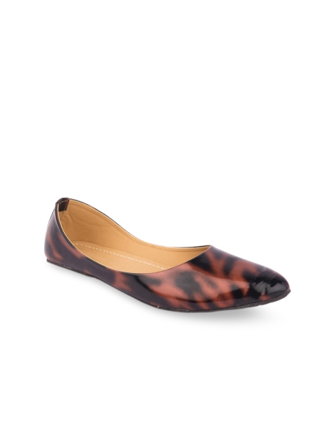 

DESI COLOUR Women Black Printed Ballerinas