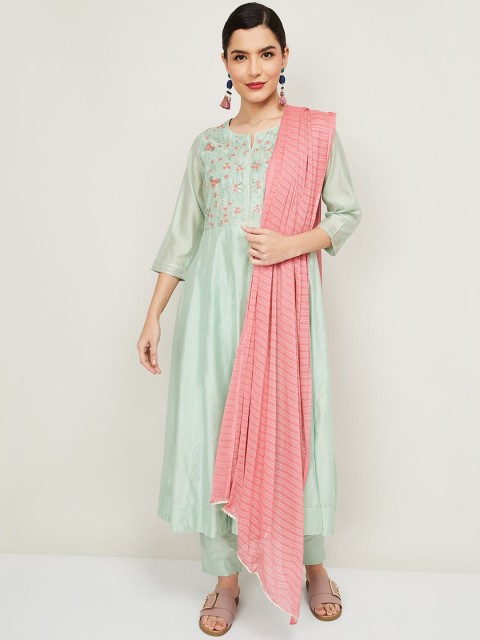 

Melange by Lifestyle Women Green Ethnic Motifs Embroidered Regular Kurta Sets