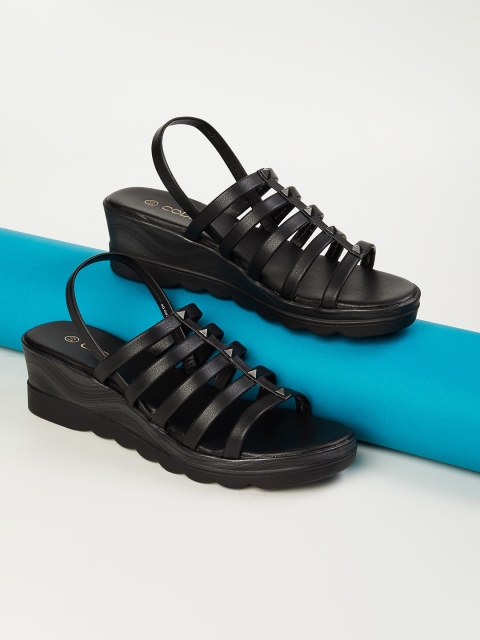 

CODE by Lifestyle Black Flatform Sandals