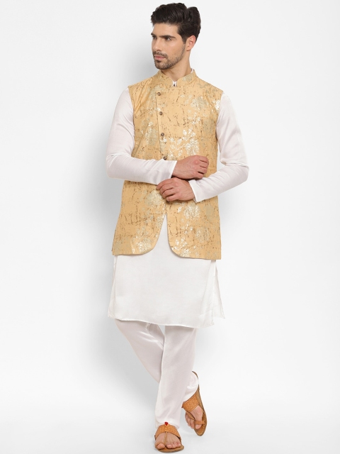 

EthnoVogue Men Beige Ethnic Motifs Regular Kurta with Pyjamas