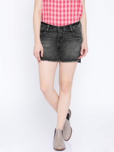 

Pepe Jeans Women Black Washed Regular Fit Denim Shorts