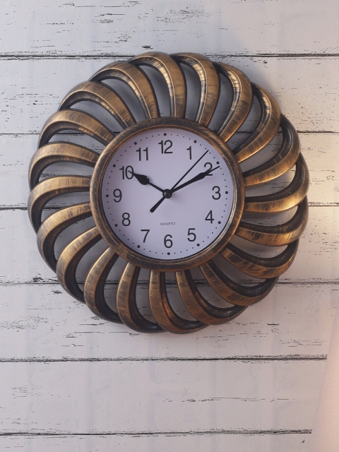 

House Of Accessories Copper-Toned & White Vintage Wall Clock
