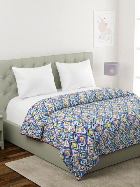 

KLOTTHE White & Blue Geometric Mild Winter 210 GSM Double Bed Dohar