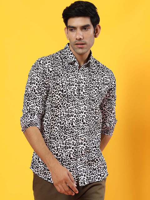 

Tistabene Men Black Opaque Printed Casual Shirt
