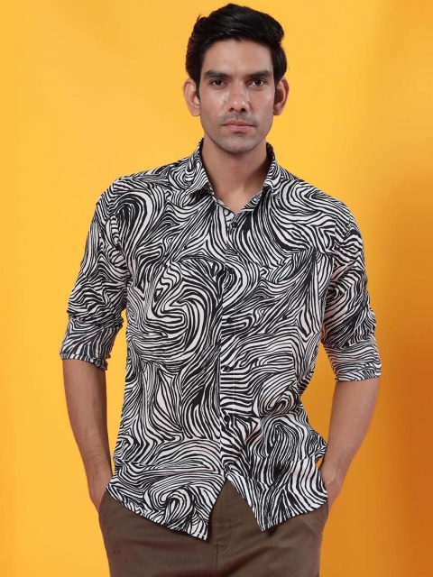 

Tistabene Men Black Opaque Printed Casual Shirt