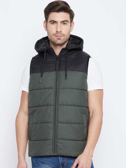 

Okane Men Olive Green Geometric Colourblocked Lightweight Puffer Jacket