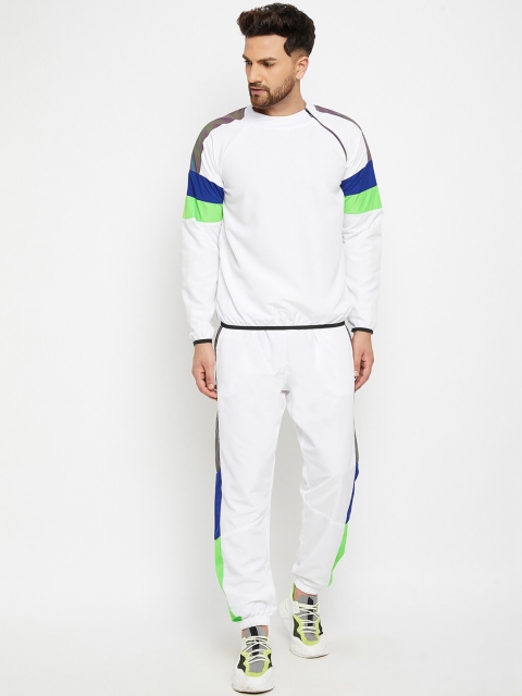 

FUGAZEE Men White & Green Solid Oversized-Fit Tracksuit