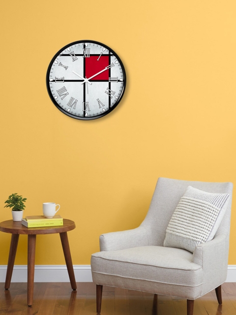 

999Store White & Black Printed Traditional Wall Clock