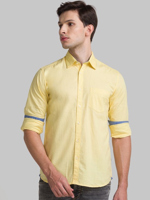 

Parx Men Yellow Solid Slim Fit Casual Shirt