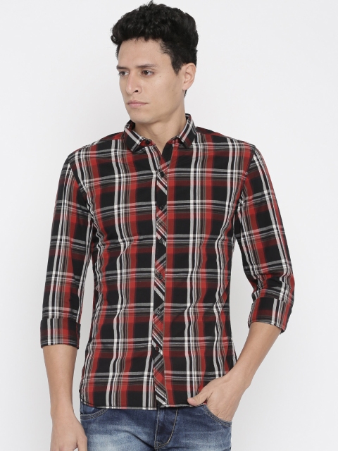 

Forca by Lifestyle Men Red & Black Checked Regular Fit Casual Shirt